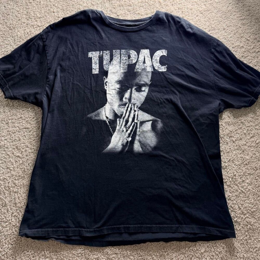 Y2K Tupac Men's Black and Navy Graphic T-shirt